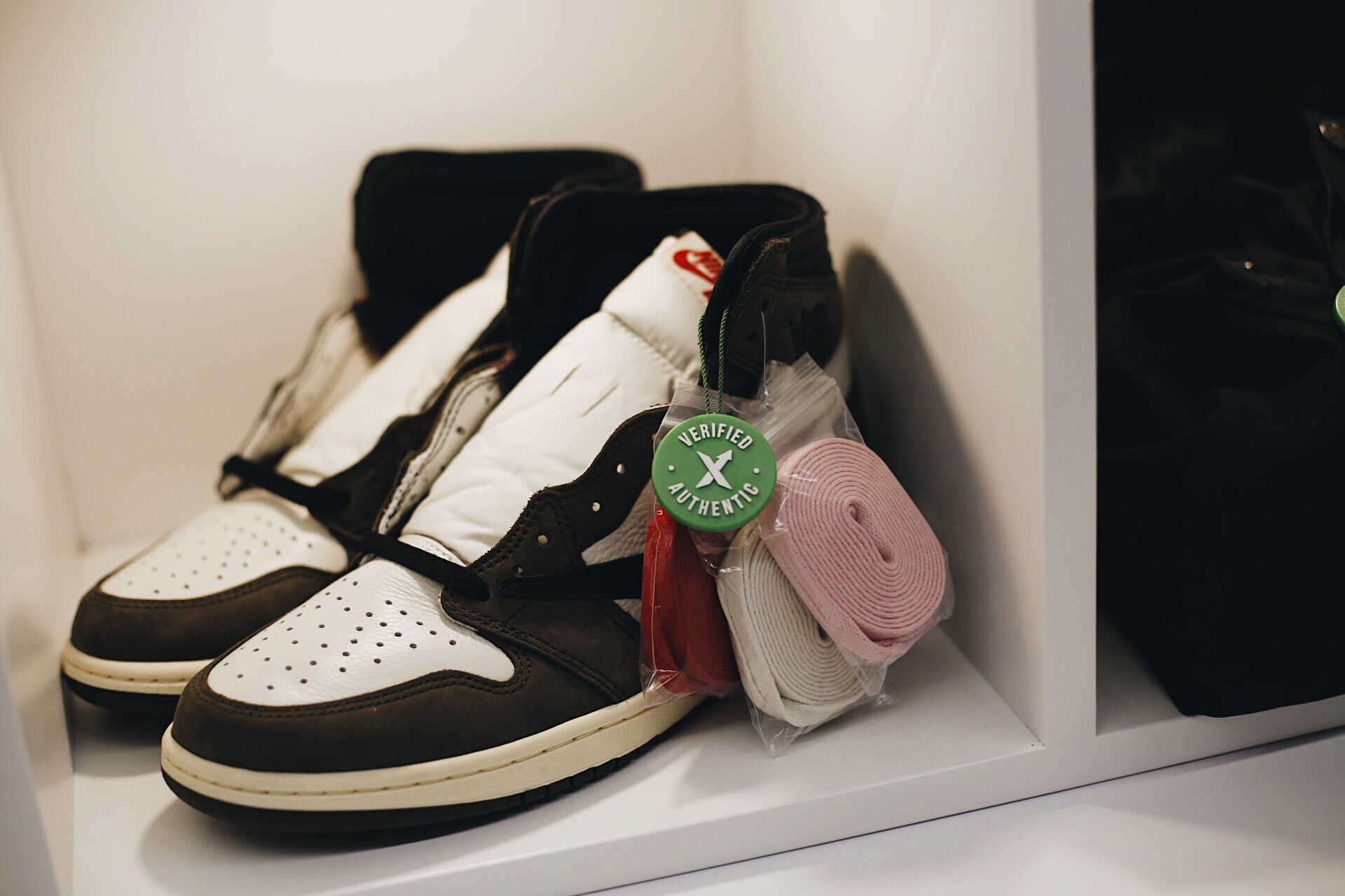 StockX Paris — details