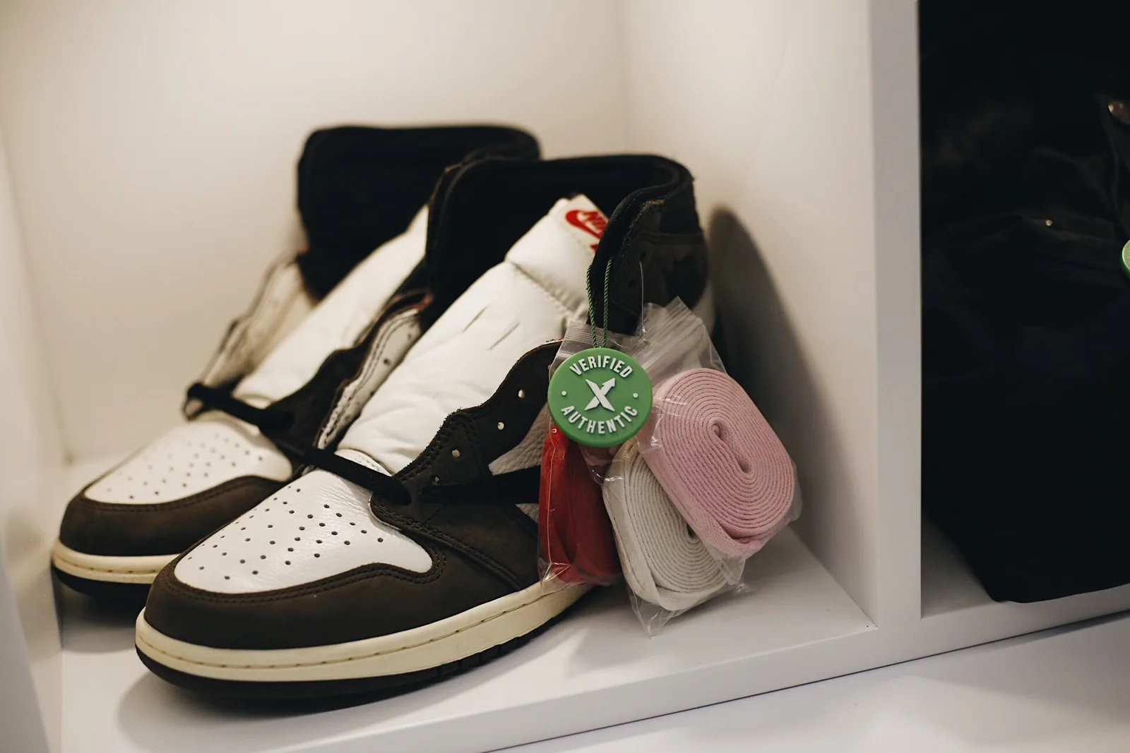 StockX Paris — details