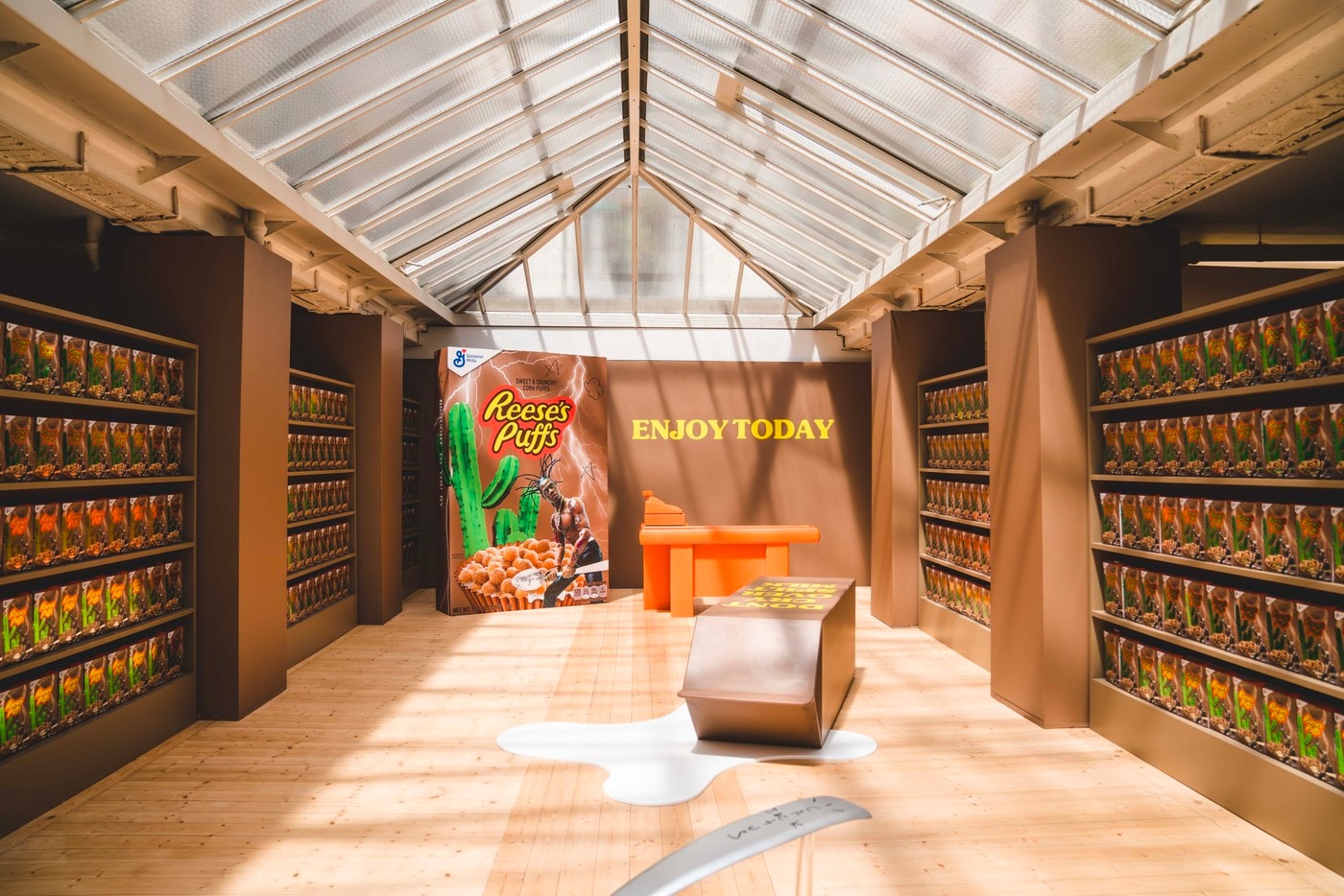 Pop-up — main hall